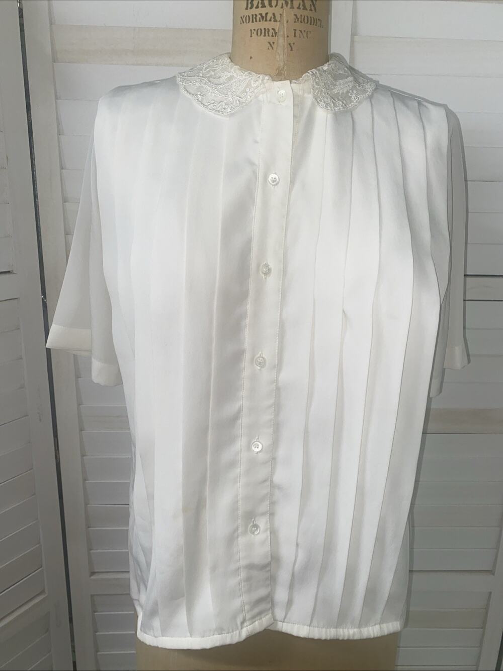VRG La Chine Classic By Galinda Wang Top Blouse Women’s Off White Pleat Sz Small